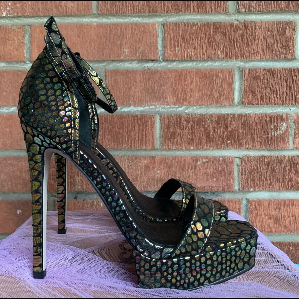 NIB 💯💥ASOS Snake print Platform Heel Sandals